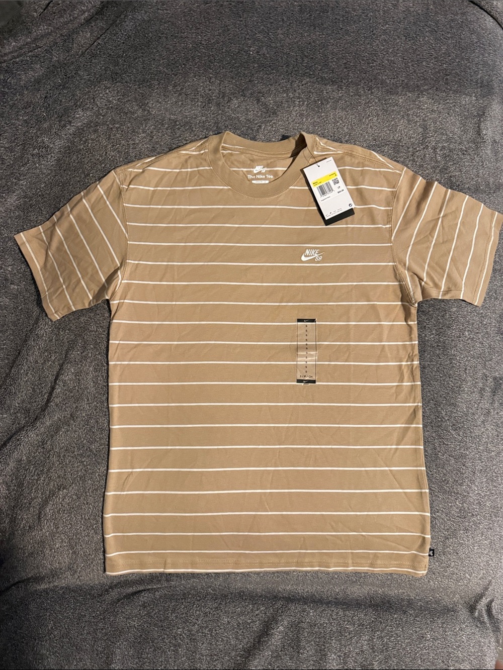 Nike Men’s Tan Striped Short-Sleeve Crew Tee Size Men’s Small